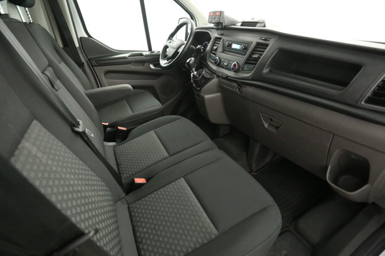 Vehicle Image 25