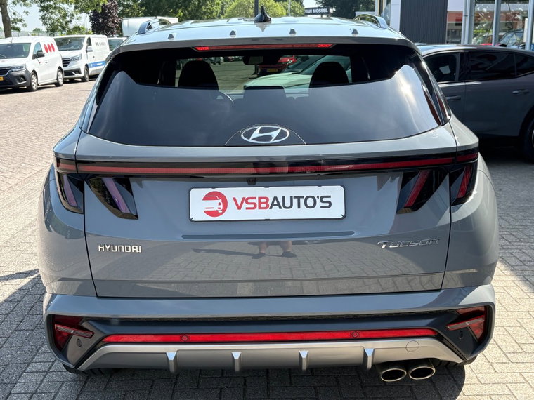 Vehicle Image 25