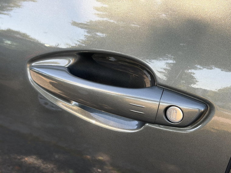 Vehicle Image 33
