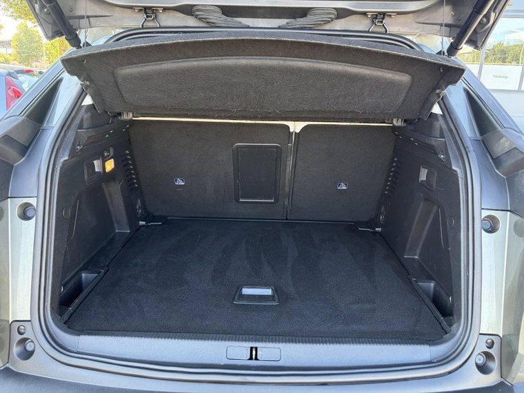 Vehicle Image 37