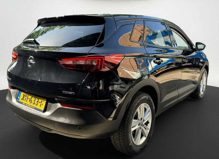 Vehicle Image 8