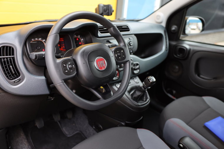 Vehicle Image 6