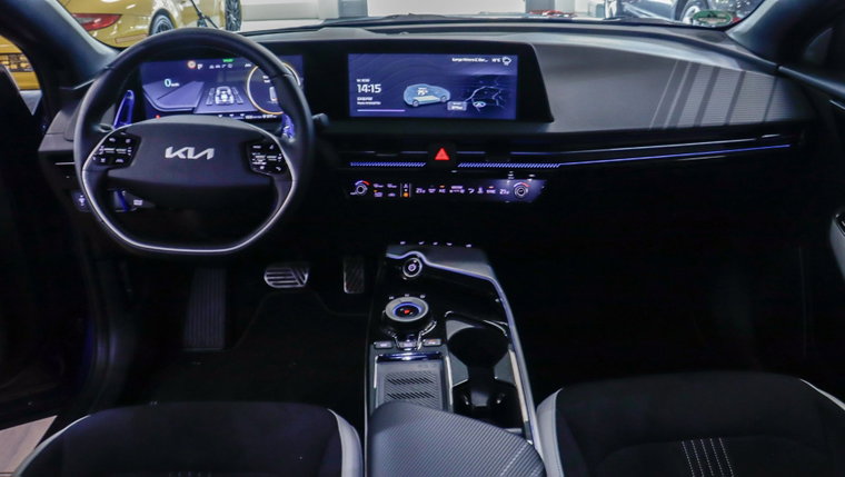 Vehicle Image 11