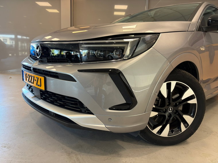 Vehicle Image 21