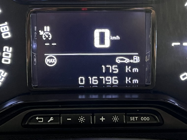 Vehicle Image 24