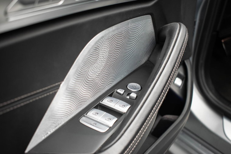 Vehicle Image 30