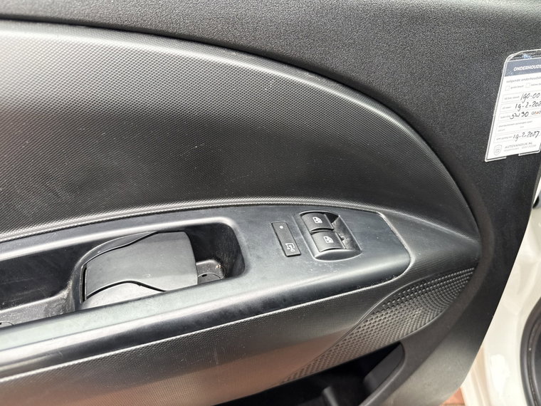 Vehicle Image 26