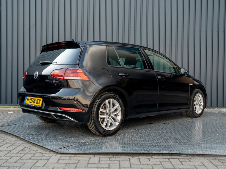 Vehicle Image 40