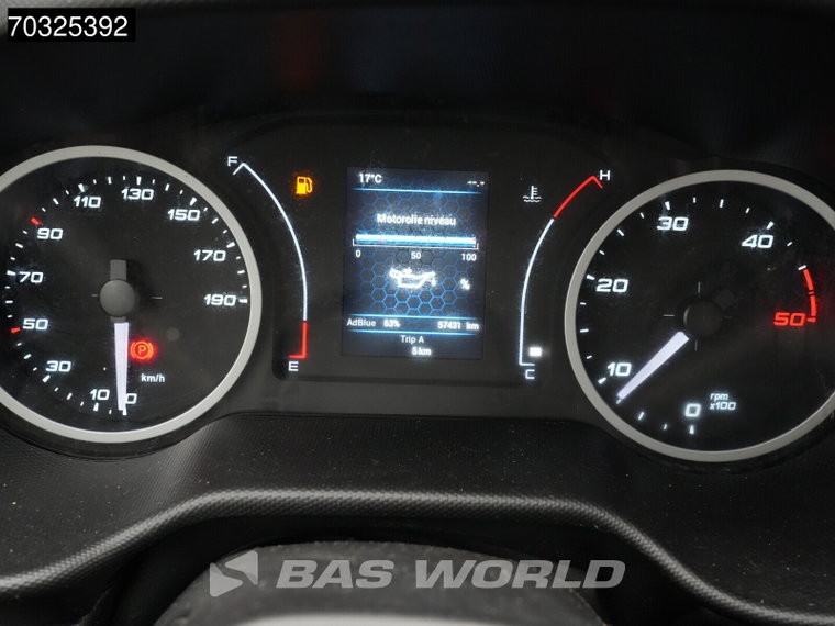 Vehicle Image 33