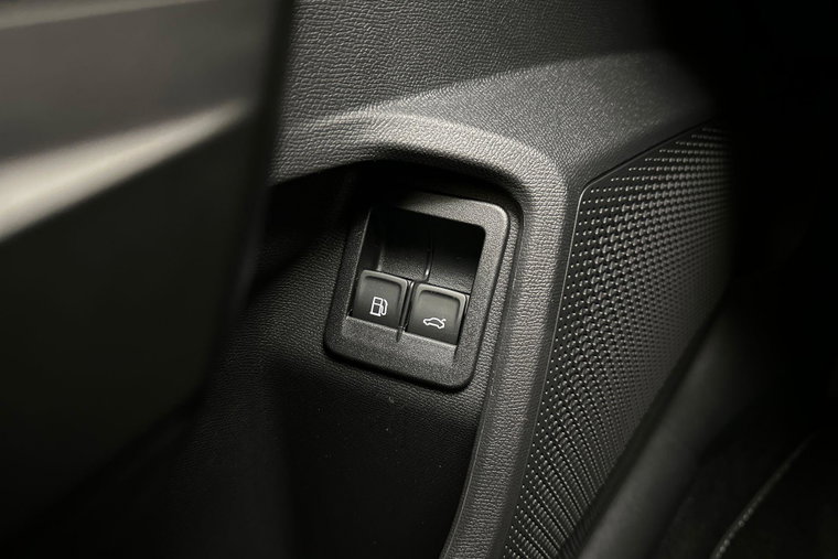 Vehicle Image 41