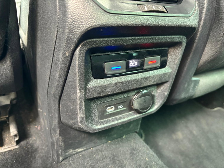 Vehicle Image 37