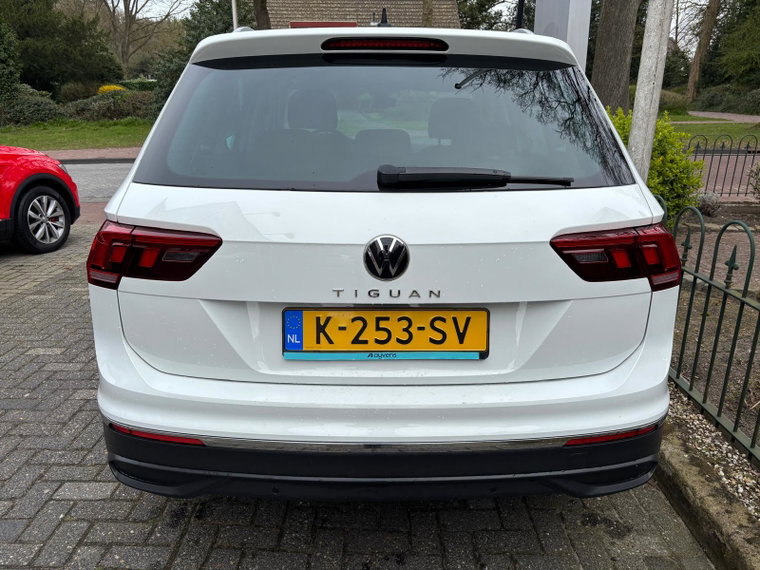 Vehicle Image 38