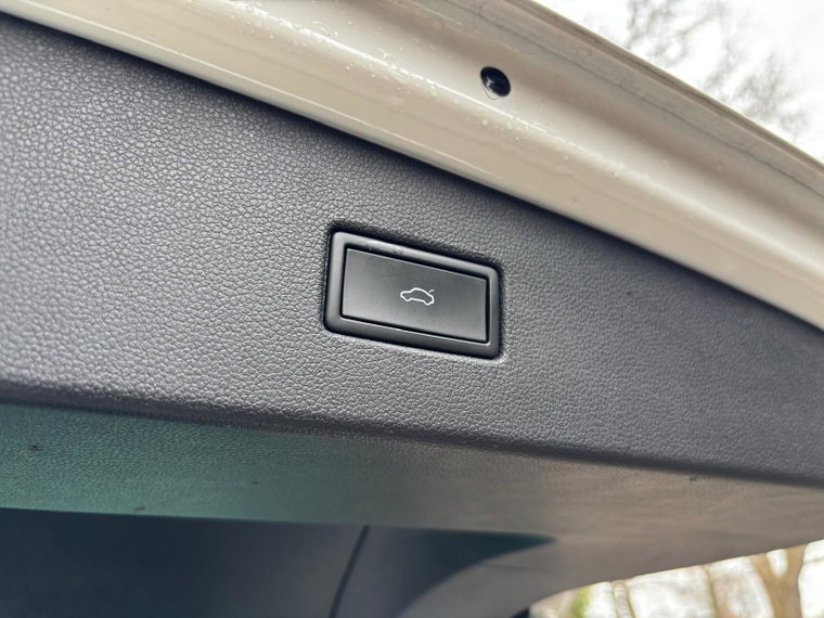 Vehicle Image 40