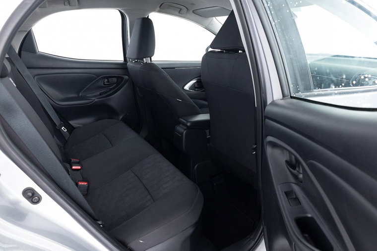 Vehicle Image 7