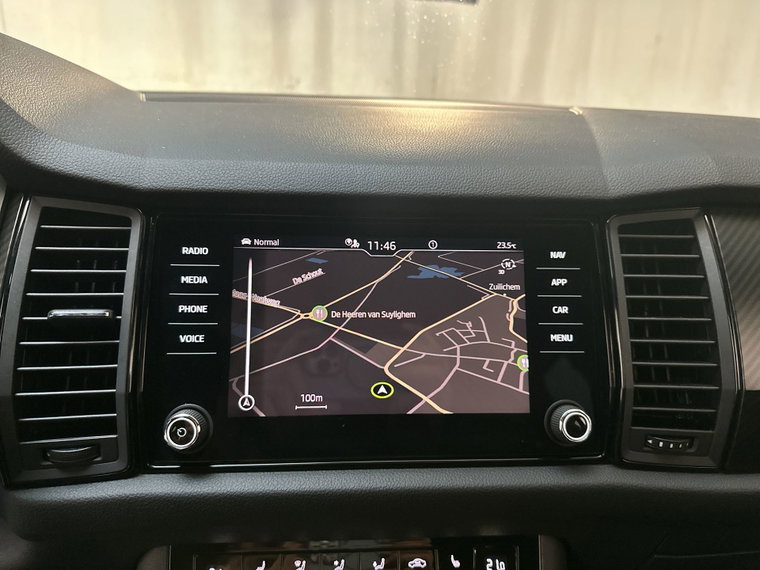 Vehicle Image 15