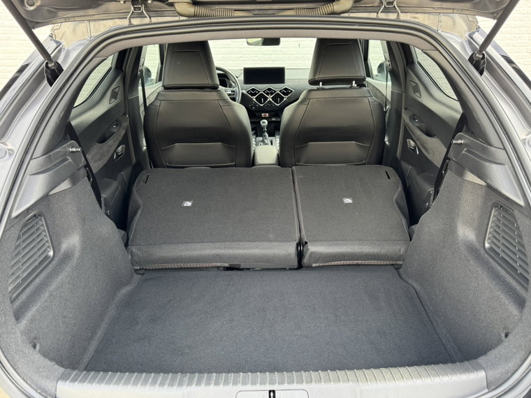 Vehicle Image 48