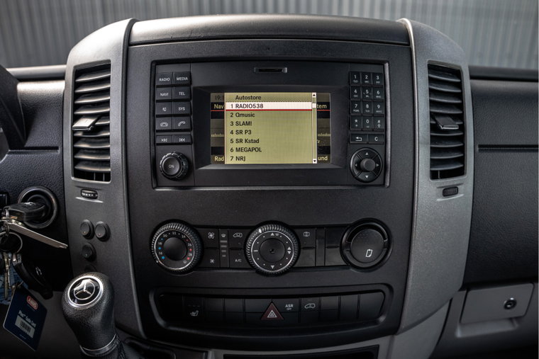 Vehicle Image 19