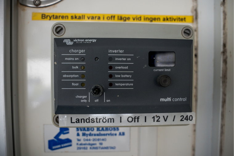 Vehicle Image 25