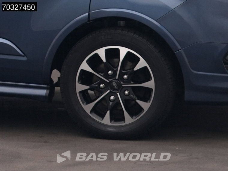 Vehicle Image 38