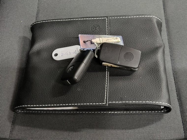 Vehicle Image 20