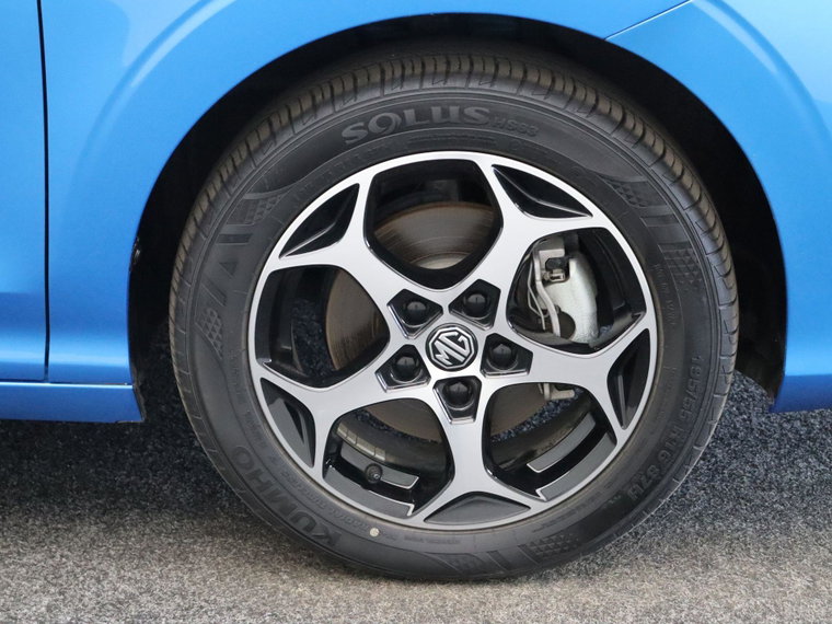 Vehicle Image 41