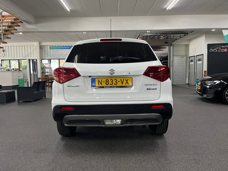 Vehicle Image 8
