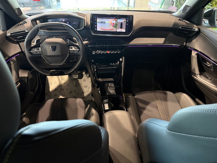 Vehicle Image 32