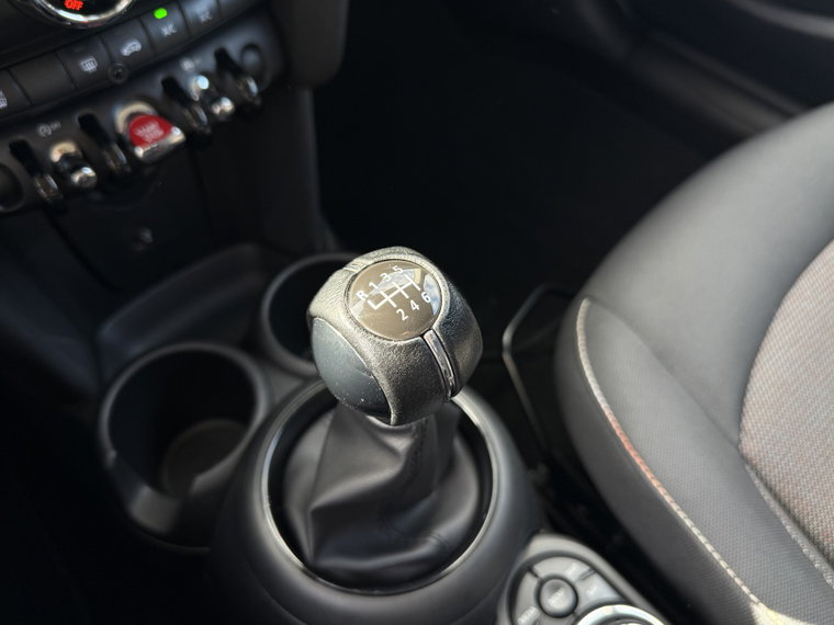 Vehicle Image 40