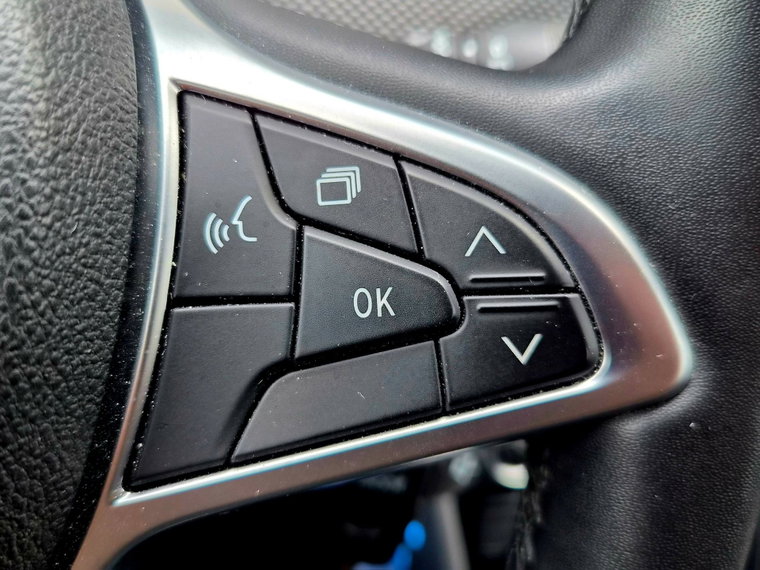 Vehicle Image 24