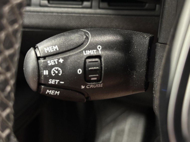 Vehicle Image 27