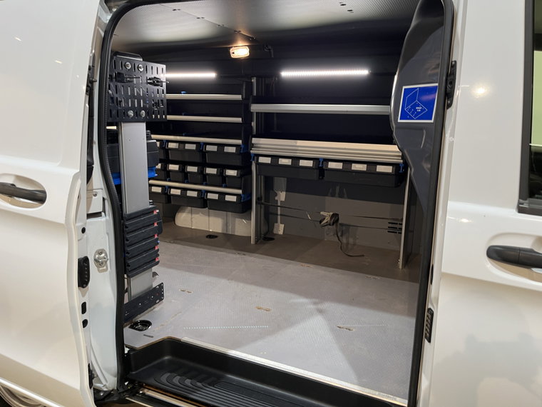 Vehicle Image 19
