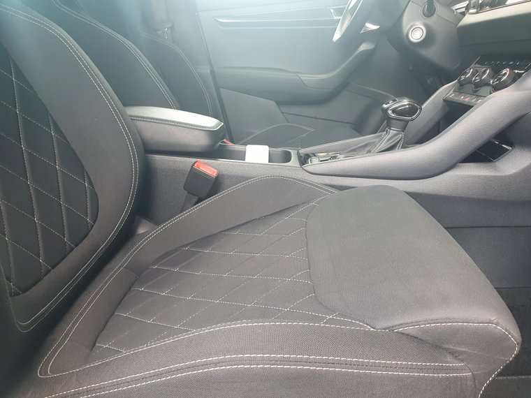 Vehicle Image 38