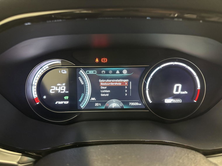 Vehicle Image 32