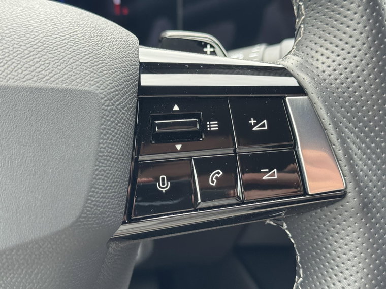 Vehicle Image 38