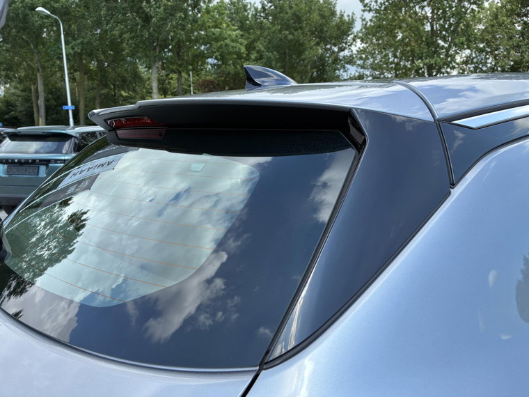 Vehicle Image 24