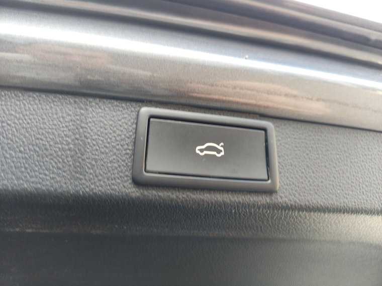 Vehicle Image 40