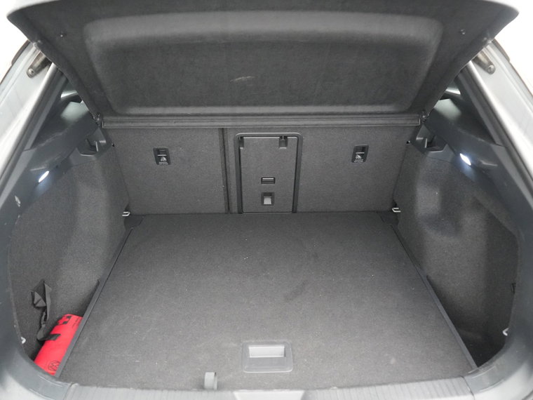 Vehicle Image 43