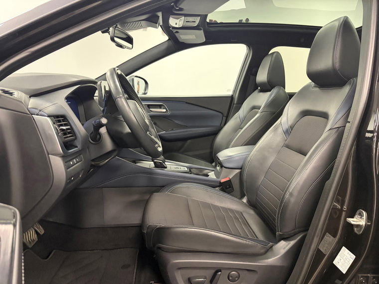 Vehicle Image 38