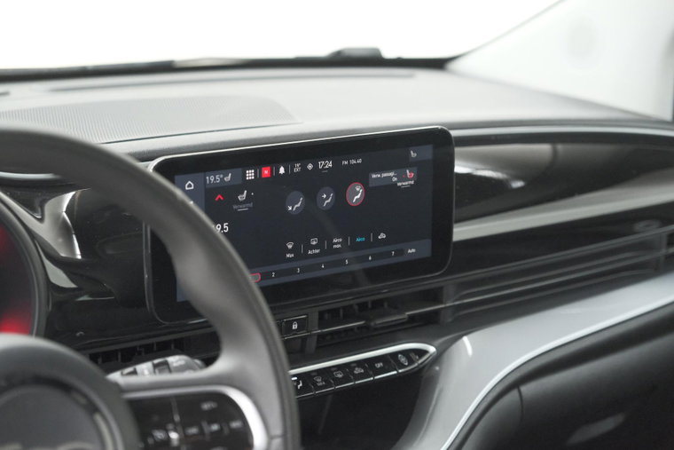 Vehicle Image 30