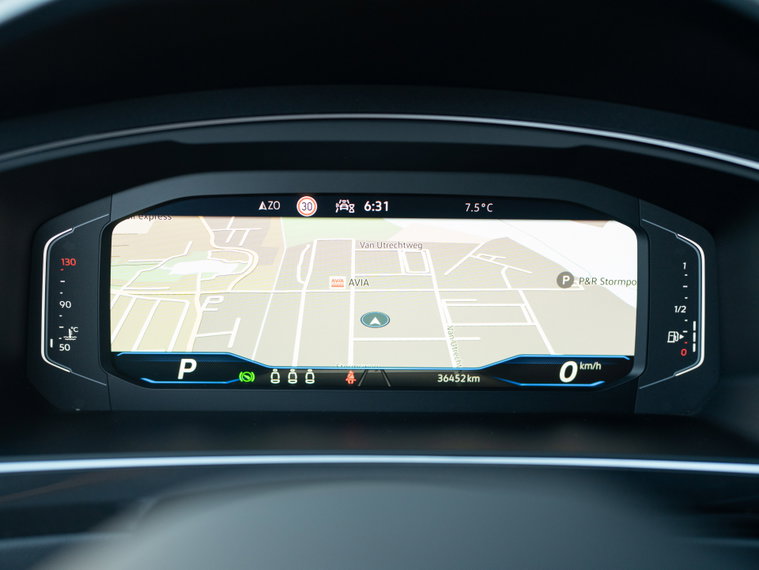 Vehicle Image 9