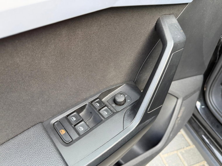 Vehicle Image 24