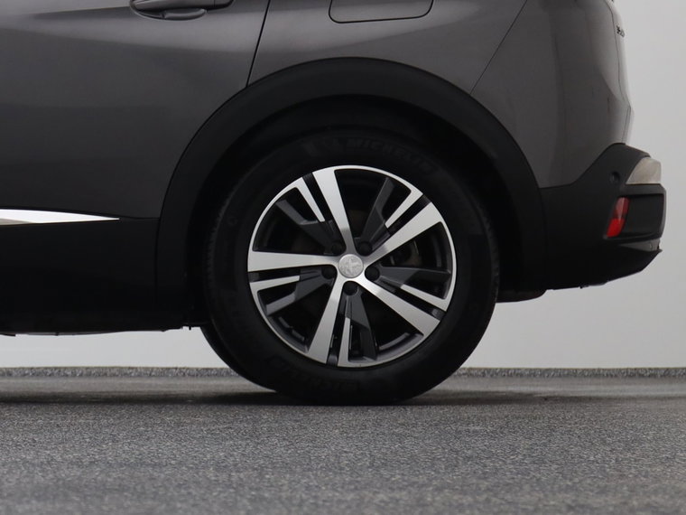 Vehicle Image 40