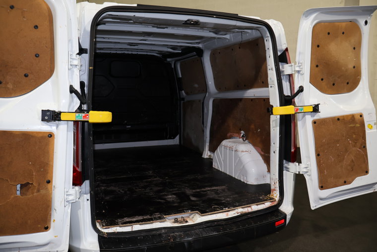 Vehicle Image 13