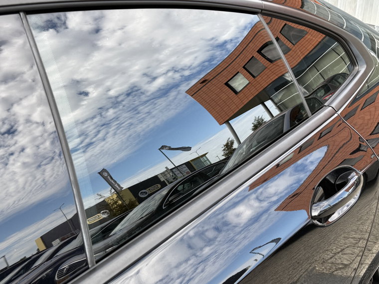 Vehicle Image 38