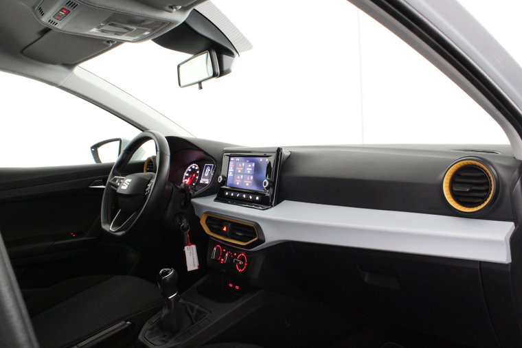 Vehicle Image 7