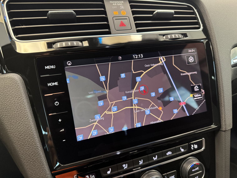 Vehicle Image 12