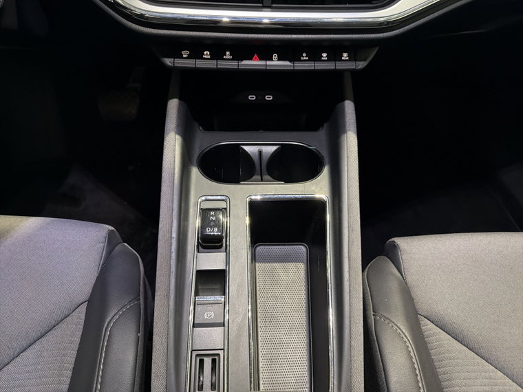 Vehicle Image 28