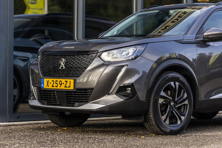 Vehicle Image 11
