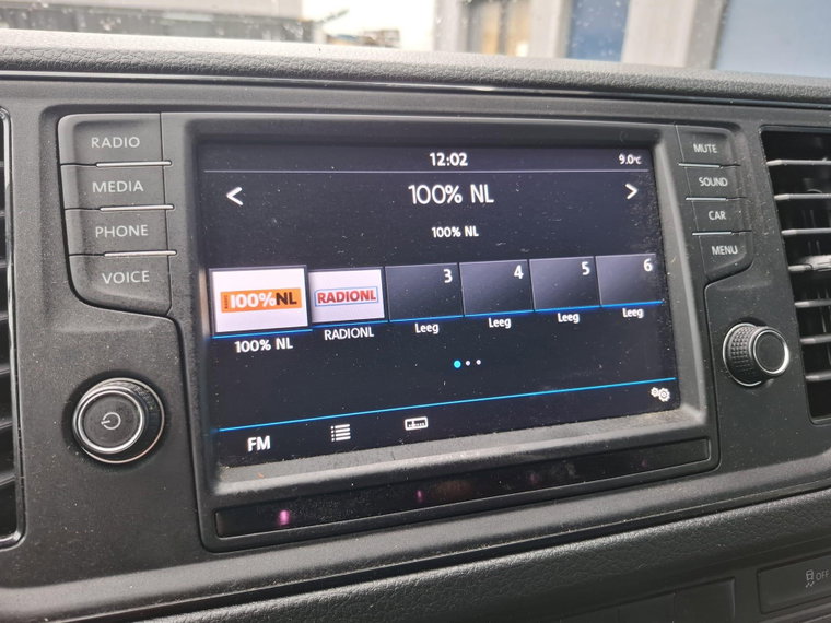 Vehicle Image 32