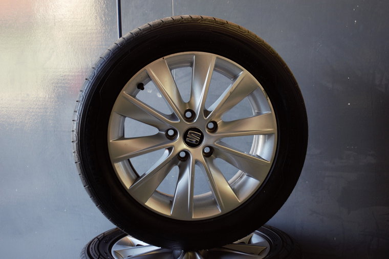 Vehicle Image 21